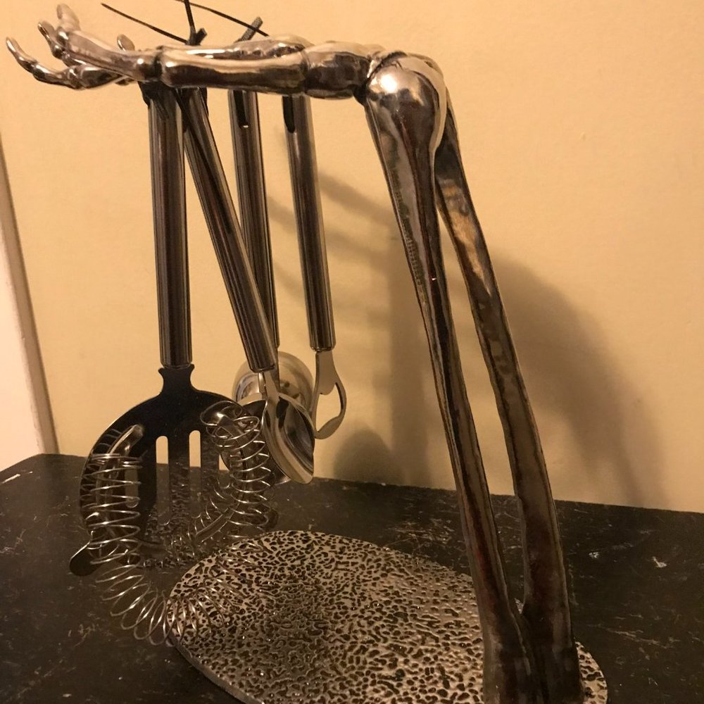 NEW POTTERY BARN SKELETON HAND BARWARE BAR TOOLS SET HALLOWEEN - Picture 2 of 5